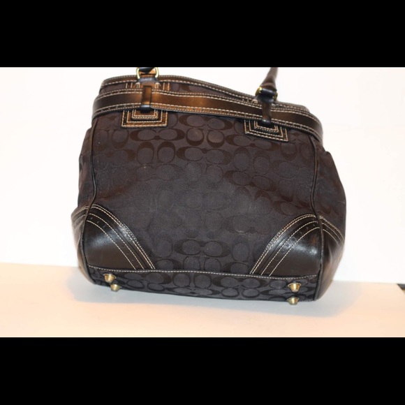 Coach  signature Hamilton handbag 2006 - Picture 2 of 5